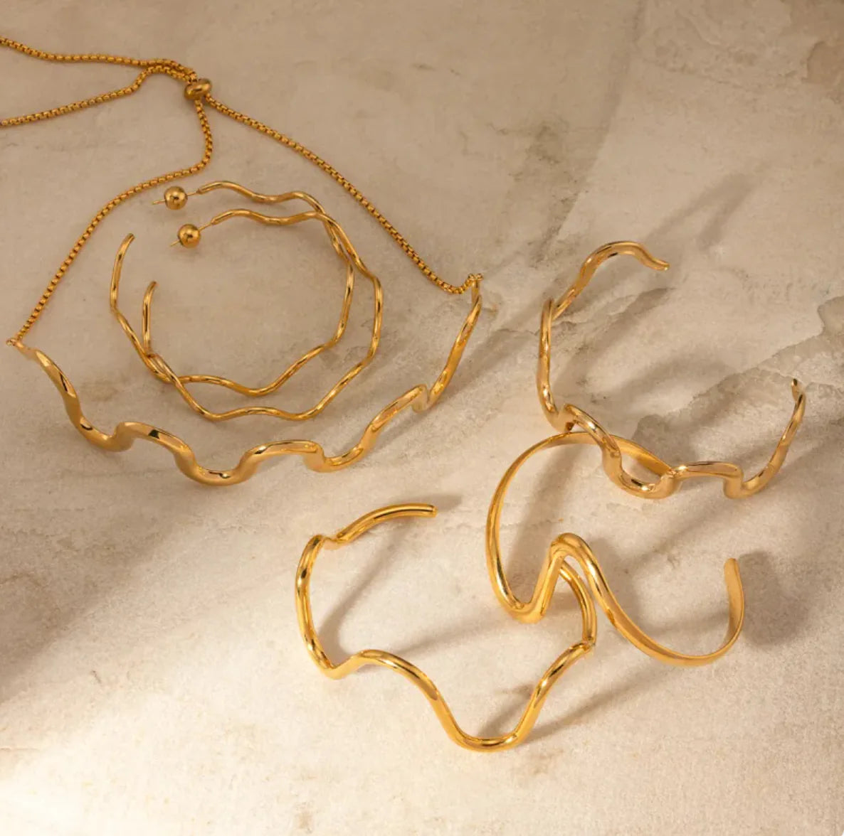 18K Gold Wave Pull-Out Necklace